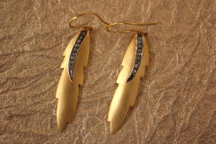 Gold Earrings with Diamonds